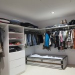 Kleiderschrank-Check Stylistin Karin Krings: begehbarer Kleiderschrank